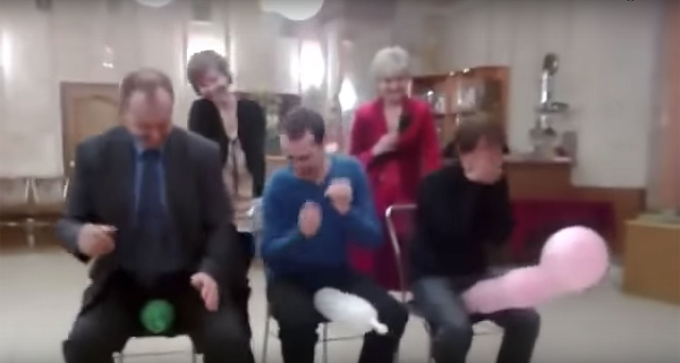 Надуване на балони за сватба