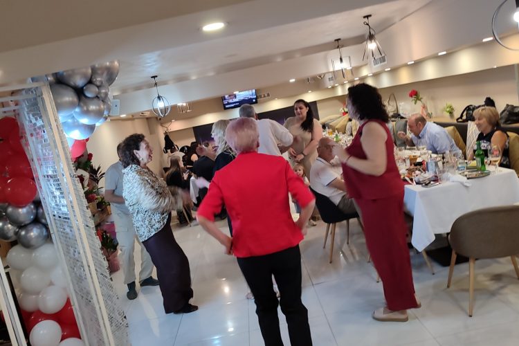 Диджей за рожден ден в ресторант Of Course