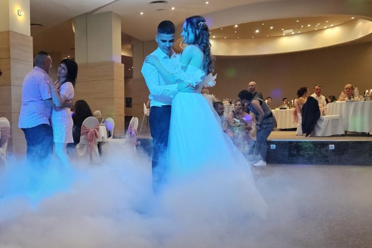 Диджей за сватба в хотел Експо