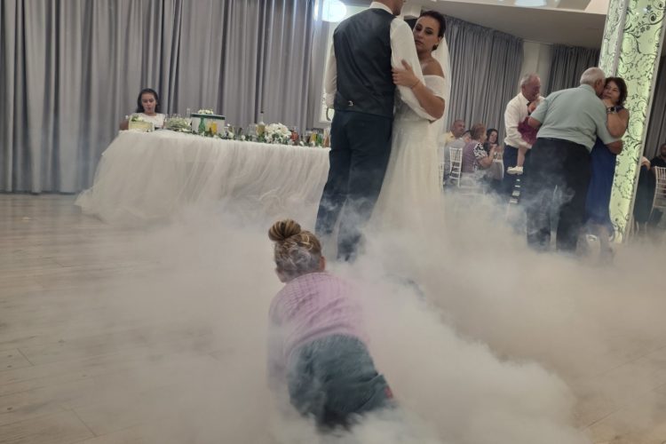 DJ за стилно сватбено тържество в хотел Акорд